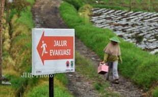 AKTIVITAS KAWAH DIENG : Status Kawah Timbang Naik Jadi Siaga