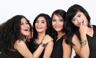 X FACTOR INDONESIA: Isa Raja Liar, Ilusia Girls Kurang Glamor, Dhani Sebut Bujet Terbatas