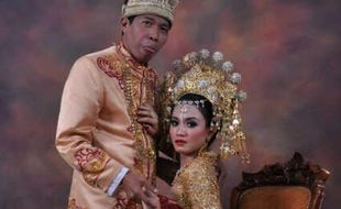 Akun @Marlinadesta Unggah Foto, Kiwil Nikah Lagi?