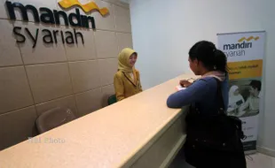 Disebut akan Tergeser oleh Teknologi, Berapa Gaji Teller Bank Saat Ini?