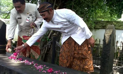 Joko Saputro Adi, Sang Penjaga Makam Pendiri Solo