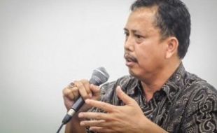 KAPOLRI BARU : IPW Berharap Jokowi dan DPR Sepakat Soal Calon Kapolri