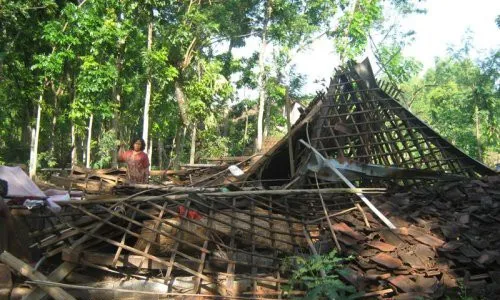 PUTING BELIUNG BOYOLALI : Diterjang Puting Beliung, Tujuh Rumah Rusak