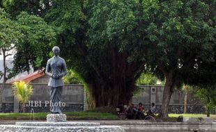 TAMAN BALEKAMBANG : Mancing, Candak, Culke, Jadi Wahana Wisata Baru