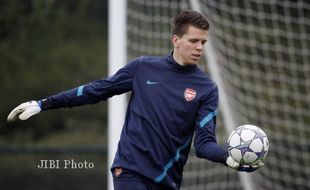 JELANG BAYERN MUNICH Vs ARSENAL: Wenger Istirahatkan Szczesny