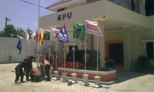 PASANG BENDERA