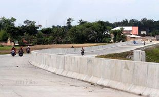 TOL SOLO - MANTINGAN : Pemdes Tangkil Imbau Warga Serahkan Tanah