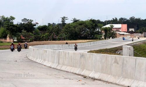 TOL SOLO - MANTINGAN : Pemdes Tangkil Imbau Warga Serahkan Tanah