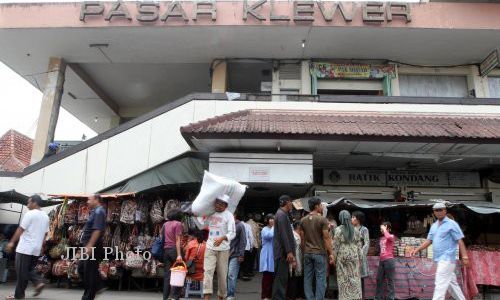 REVITALISASI KLEWER : Walikota Tantang Ikappi Tunjukkan Surat Jaminan Pasar Klewer Kuat Hingga 30 Tahun