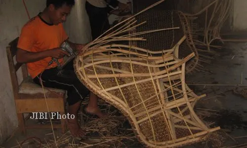 INDUSTRI ROTAN: Klaster Rotan Trangsan Ajukan Grand Desain Pengembangan Kerajinan 