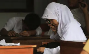 UJIAN NASIONAL : Seorang Siswa ABK Ikut UN 2016