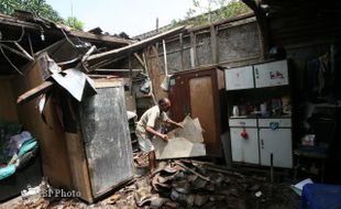 Duh, Bantuan RLTH Hanya Cukup Bangun Tembok, 1 Rumah di Solo Ambruk