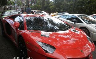 26 Lamborghini Turing ke Solo, Semarang-Solo "Hanya" 1 Jam