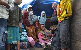 UN SMP : Seluruh Anak Pengungsi Dieng Dipastikan Bisa Ikuti Ujian