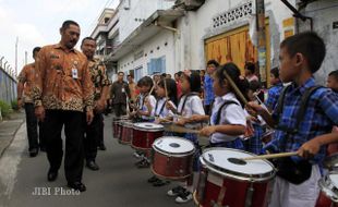 DISAMBUT GRUP DRUMBAND 