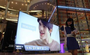 PAMERAN SAMSUNG SMART TV