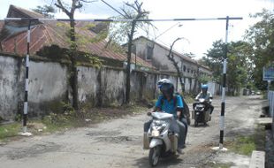 JEMBATAN TIMBANG : Sering Dilewati Truk yang Hindari JTS, 5 Jalan Tikus akan Diportal