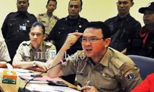 AHOK VS DPRD : Umbar Bahasa Toilet, Ahok Akhirnya Minta Maaf