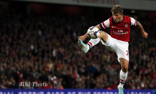 Wenger Izinkan Arshavin Pergi