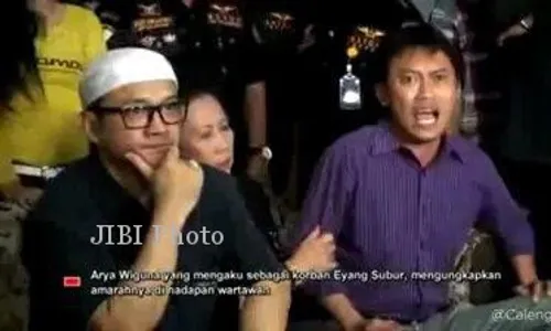 HEBOH EYANG SUBUR : Lagu "Demi Tuhan" Arya Wiguna Beredar di Youtube