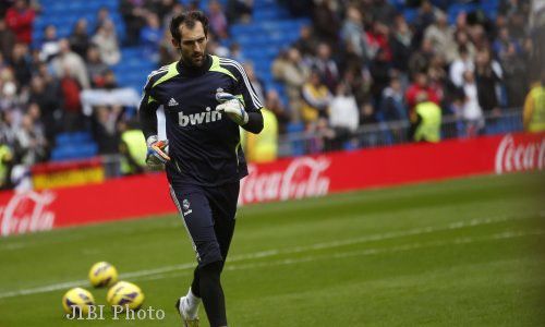 BORUSSIA DORTMUND VS REAL MADRID : Diego Lopez Diragukan, Cassilas Siap Comeback