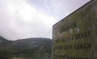 UPDATE SIAGA DIENG : Gunung Dieng Gempa Tak Berhenti, Jalan Ditutup, Gas Beracun Diukur