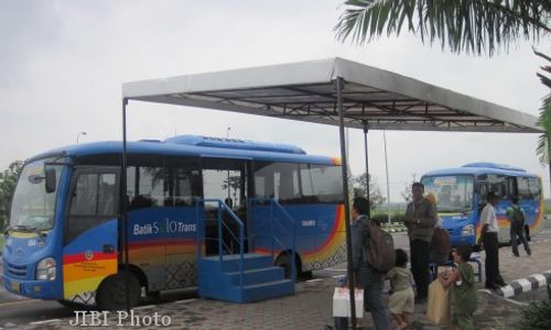 SOLAR LANGKA : Batik Solo Trans Tak Terpengaruh