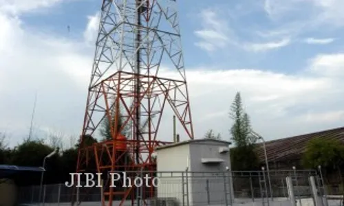 Warga Kuwungsari Sragen Tewas Tertimpa Tower