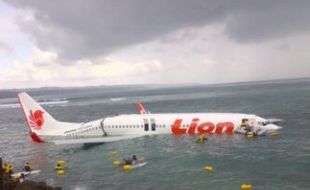  KECELAKAAN LION AIR : Komisi V DPR Tinjau Lokasi Jatuhnya Pesawat 