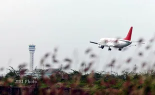 PESAWAT AIRASIA HILANG : Penerbangan di Bandara Juanda Normal 