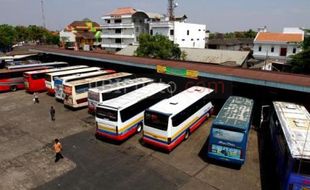 ANGKUTAN : Mobil Murah Ancam Transportasi Umum