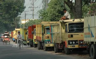 GALIAN C KLATEN : Terobos Jalur Resmi, 72 Truk Pasir Dicegat Aparat