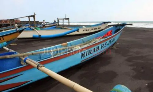 Tambat Perahu Dibangun di Pantai Depok 