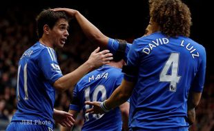 LIVERPOOL Vs CHELSEA: Tandukan Oscar Bawa Si Biru Memimpin