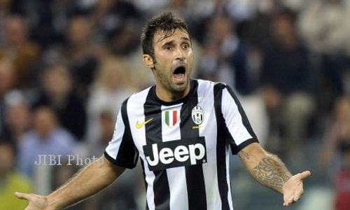 Vucinic Terganggu Rumor Perekrutan Sanchez