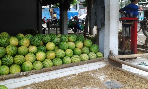  Pasar Srago, Pusat Semangka...