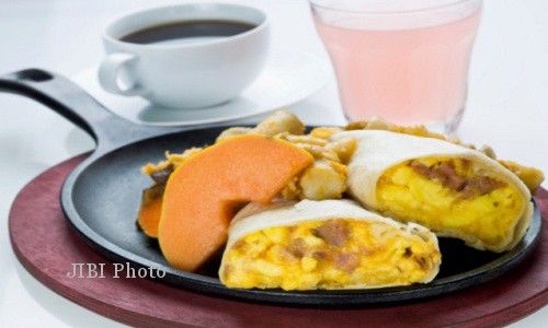  Badan Sedang Tidak Fit? Cobalah Sarapan Telur dan Pepaya