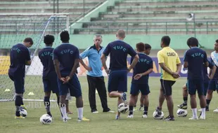 AFC CUP 2013 : Hadapi Laga Kandang Terakhir, Persibo Tetap Pas-Pasan