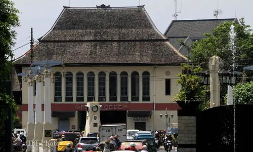 BUKU TENTANG SOLO : Istri Chairul Tanjung Bikin Buku Pesona Solo