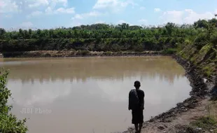 Cari Ikan, Bocah 7 Tahun Tewas di Embung 