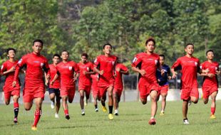 TUNGGAKAN GAJI: Tanpa Solusi, Pemain PERSIS SOLO Gigit Jari