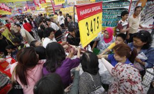 INFO BELANJA : Pedagang Tambah Sirup dan Biskuit Sambut Ramadan