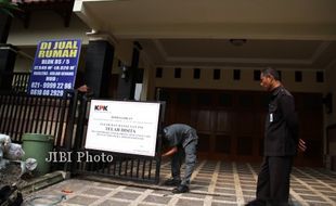 KPK SITA RUMAH FATHANAH