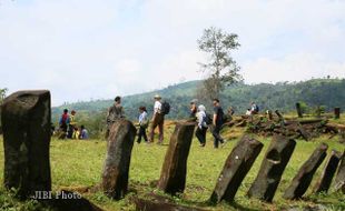 SITUS GUNUNG PADANG : Hasil Penelitian Gunung Padang Dipublikasikan