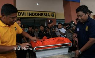 PENGGEREBEKAN TERORIS : Butuh Bantuan Identifikasi, Polisi Rilis Foto Tujuh Terduga