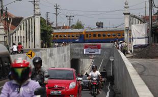 UNDERPASS MAKAMHAJI : Hujan Deras, Underpass Tergenang