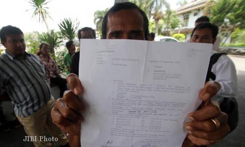 KONFLIK BANTARAN REL : Pasang Sambungan Listrik Baru, Warga Mengaku Dipersulit PT KAI 