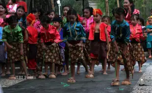 FESTIVAL DOLANAN BOCAH : Kebersamaan dalam Permainan Tradisional