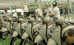 BBM Belum Naik, Pasar Motor Honda Masih Stabil