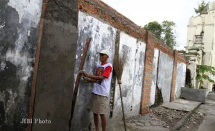 Luruskan Salah Paham Soal Renovasi Tembok, Keraton dan Takmir Masjid Agung Berdamai